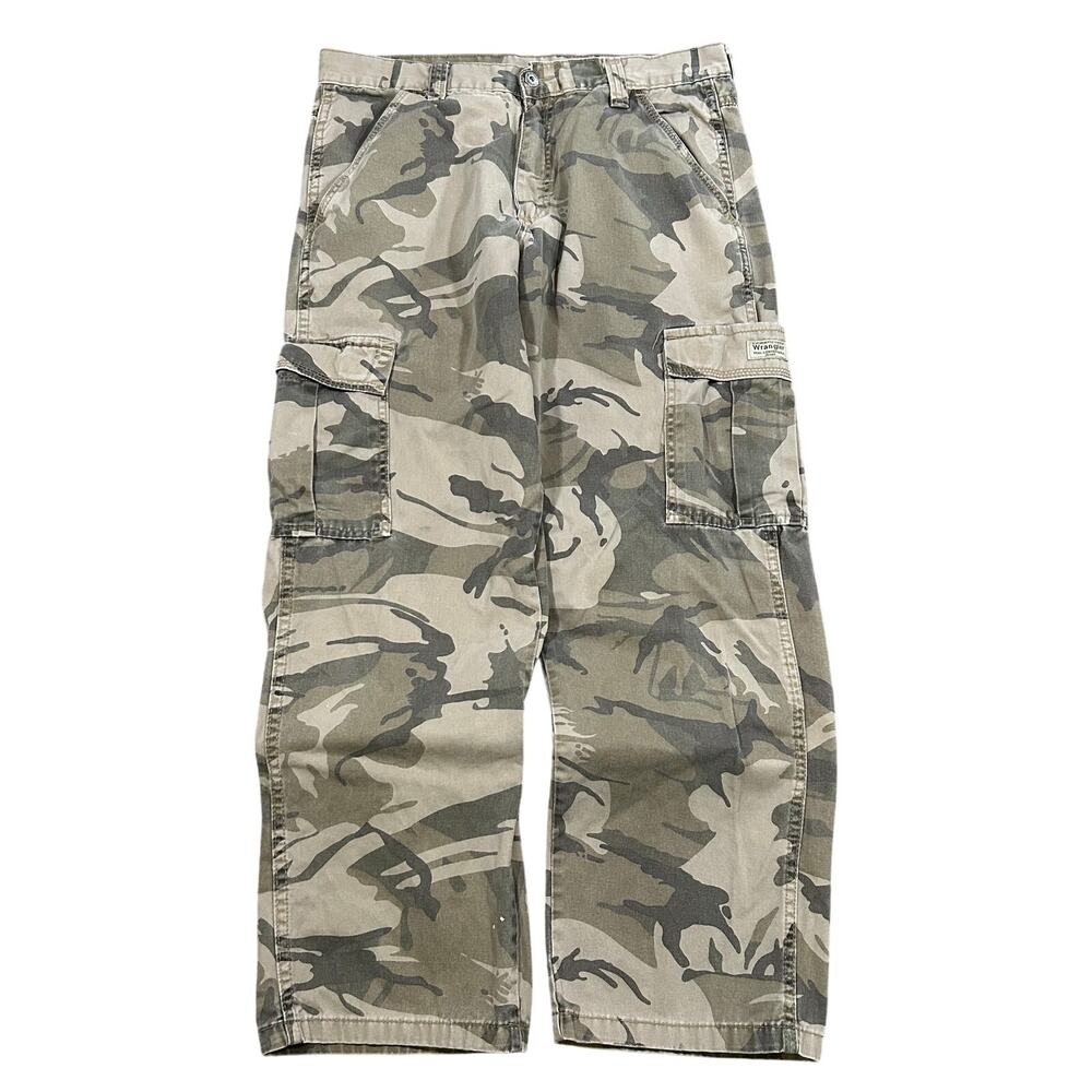 Vintage Y2K Wrangler Camo Cargo Pants 32x30 Relaxed Fit Skater Grunge Utility